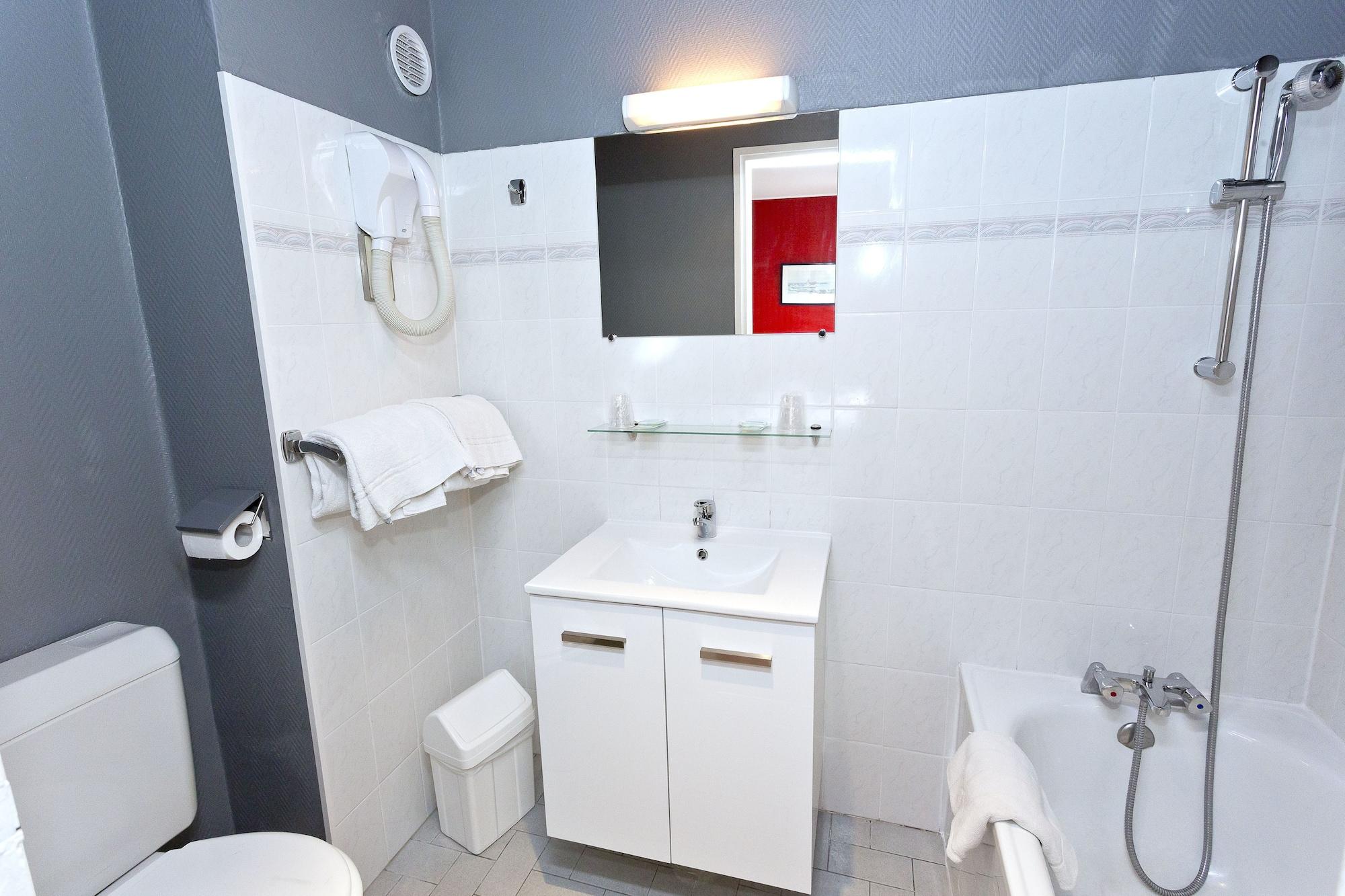 Hipotel Belgrand Mairie Du 20eme Hotel Parijs