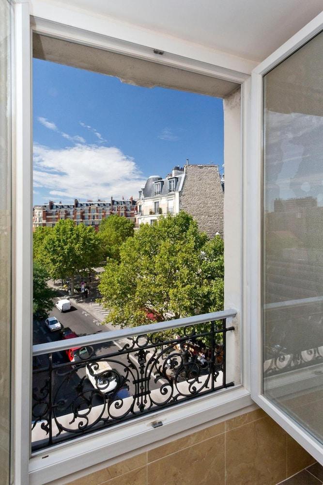 Hotel Hipotel Belgrand Mairie Du 20eme Parijs